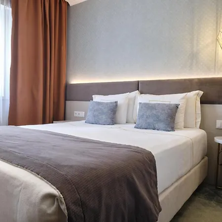 Duplo Charme Boutique מלון 3*